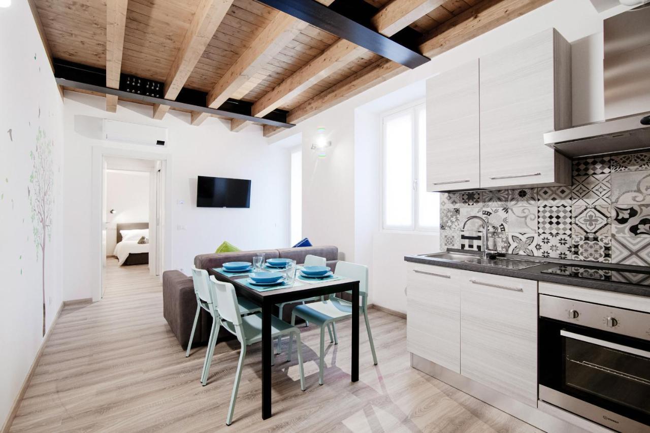 Spazio 77 - The House Of Travelers Como Exterior photo