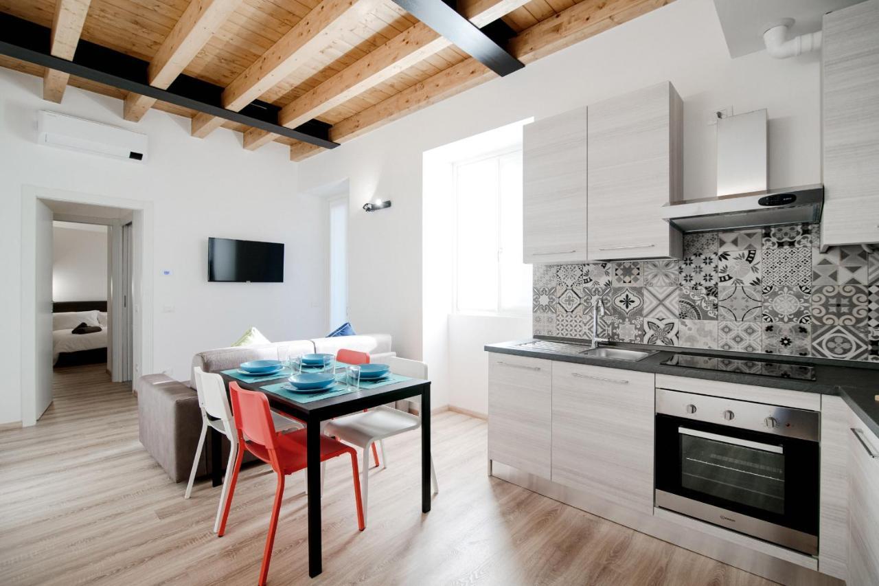 Spazio 77 - The House Of Travelers Como Exterior photo